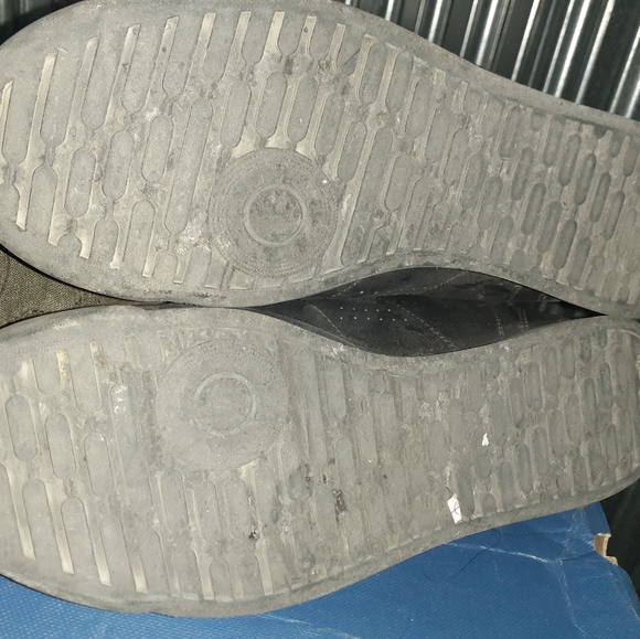 Donated black Princess Reebok Classics - Picture 5 of 5